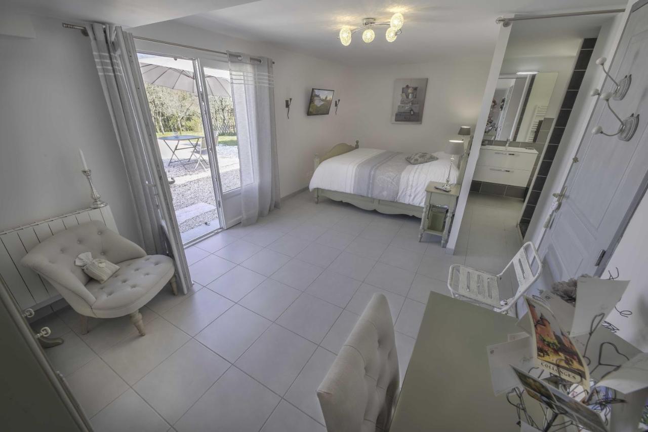 Reilhaguet Domaine La Garenne Bed & Breakfast エクステリア 写真