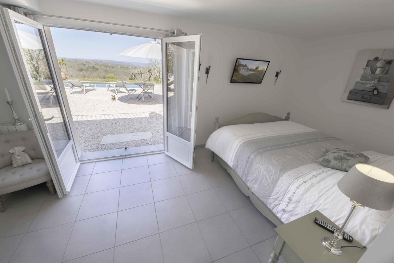 Reilhaguet Domaine La Garenne Bed & Breakfast エクステリア 写真
