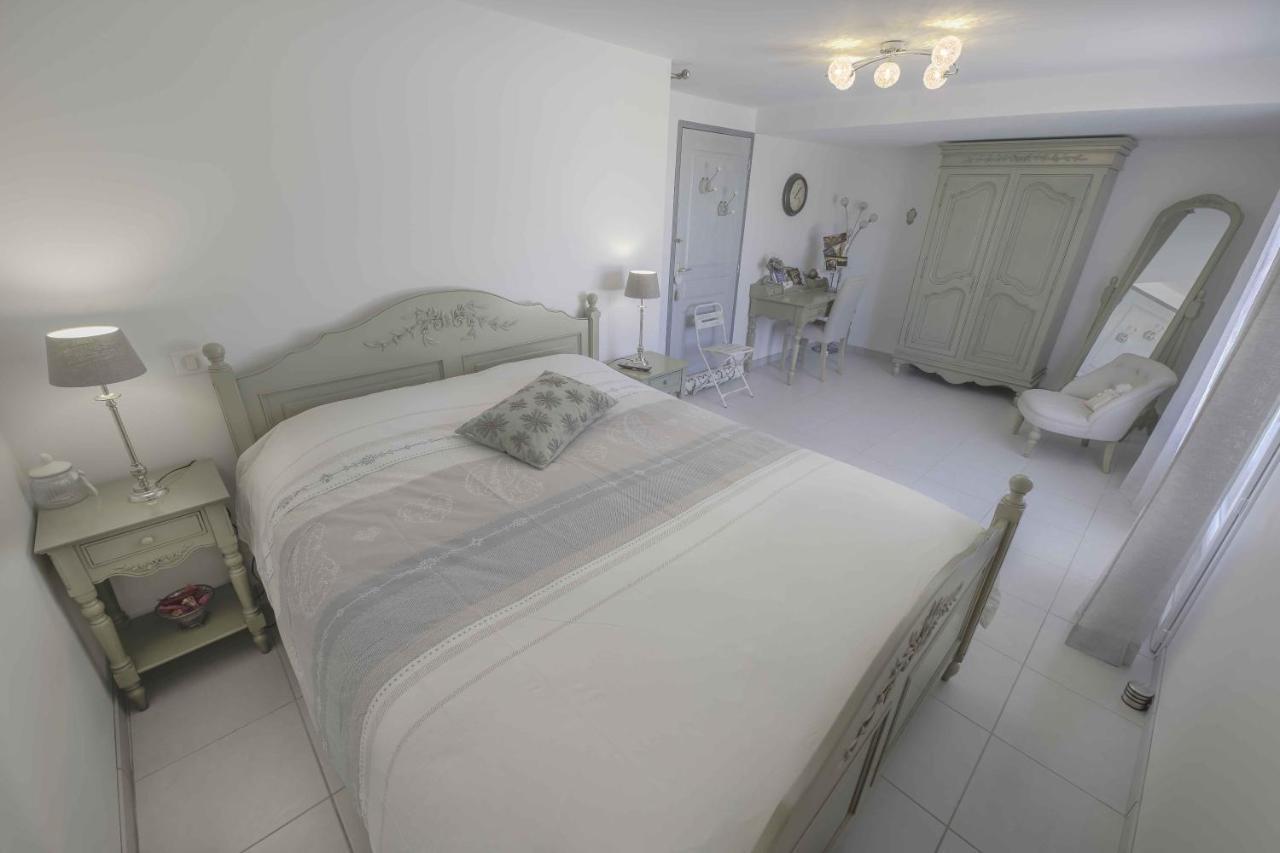 Reilhaguet Domaine La Garenne Bed & Breakfast エクステリア 写真