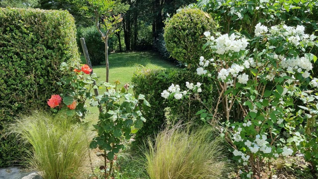 Reilhaguet Domaine La Garenne Bed & Breakfast エクステリア 写真